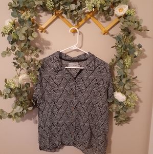 Triangle crop button up